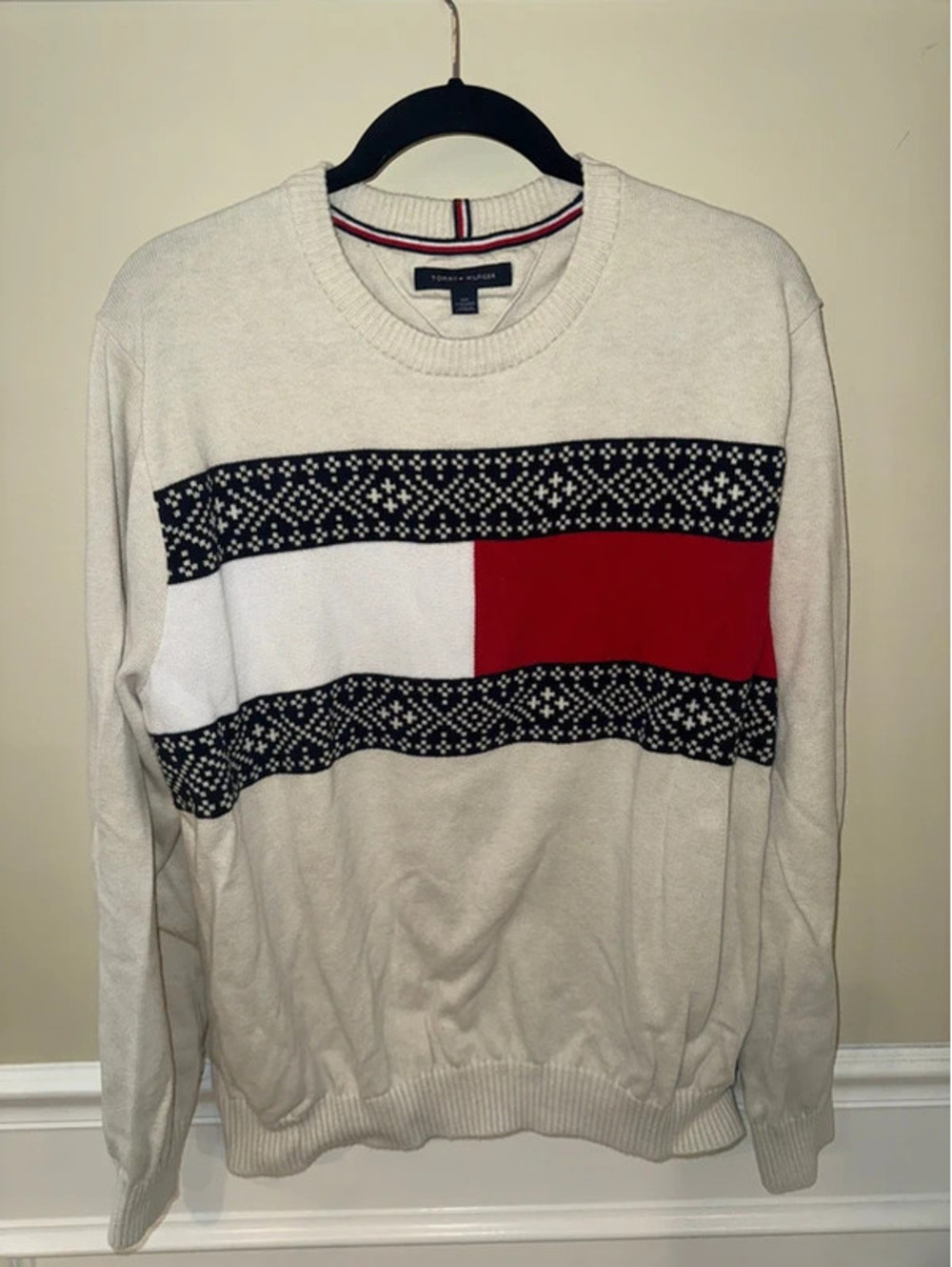 Men’s Tommy Hilfiger sweater